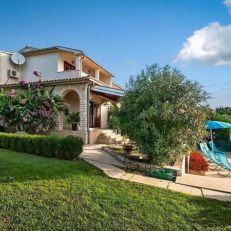 Amazing Home In Pula With House Sea View