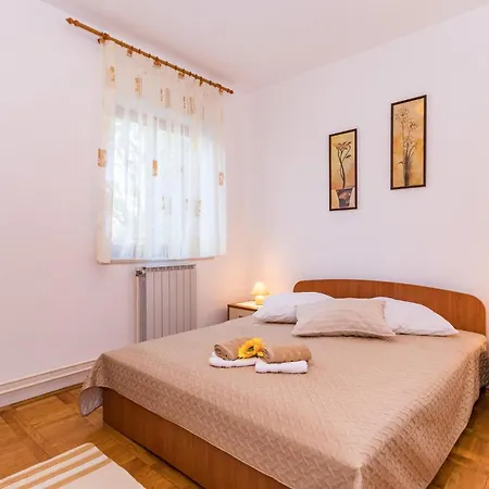 Holiday home Amazing Home In Pula With House Sea View *