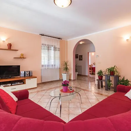 Amazing Home In Pula With House Sea View Holiday home Premantura
